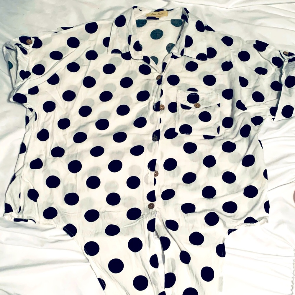 NWOT LOVE NOTES POLKA DOT TIE WAIST SHORT SLEEVE BUTTON DOWN WHITE BLACK